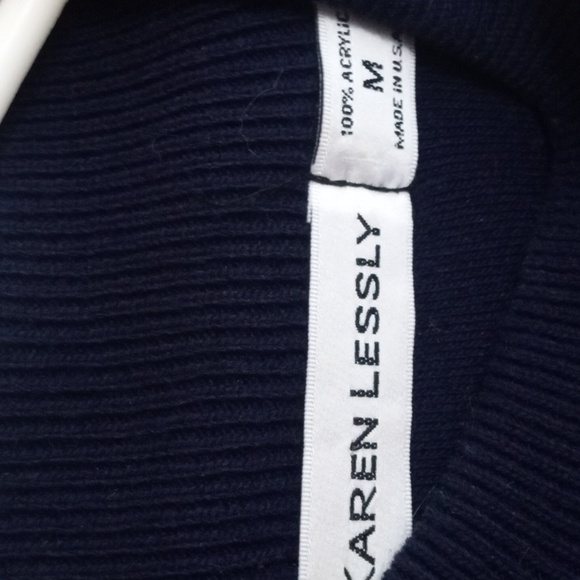 Women's sweater size Medium - Picture 2 of 9